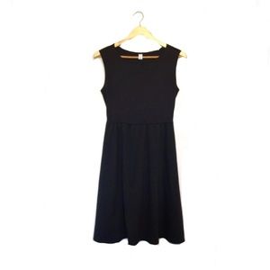 Old Navy Black Fit and Flare Sleeveless Dress
